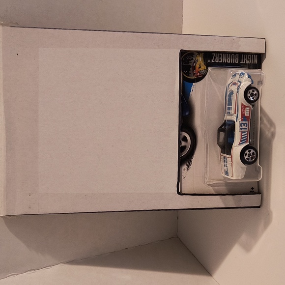 B21 hot wheels 69 corvette racer with shipping protector - Picture 3 of 3